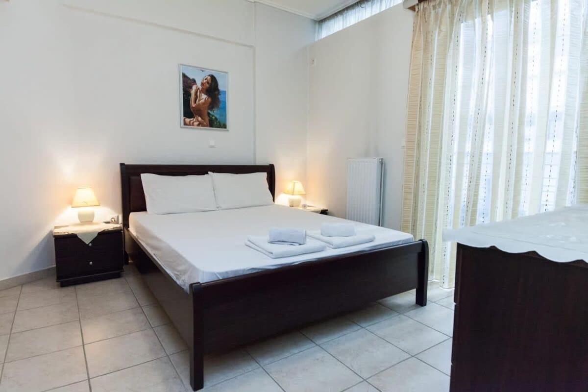 Scenic Balcony Apt In Vibrant Petralona Athens Ngoại thất bức ảnh