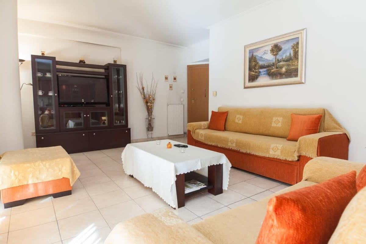 Scenic Balcony Apt In Vibrant Petralona Athens Ngoại thất bức ảnh
