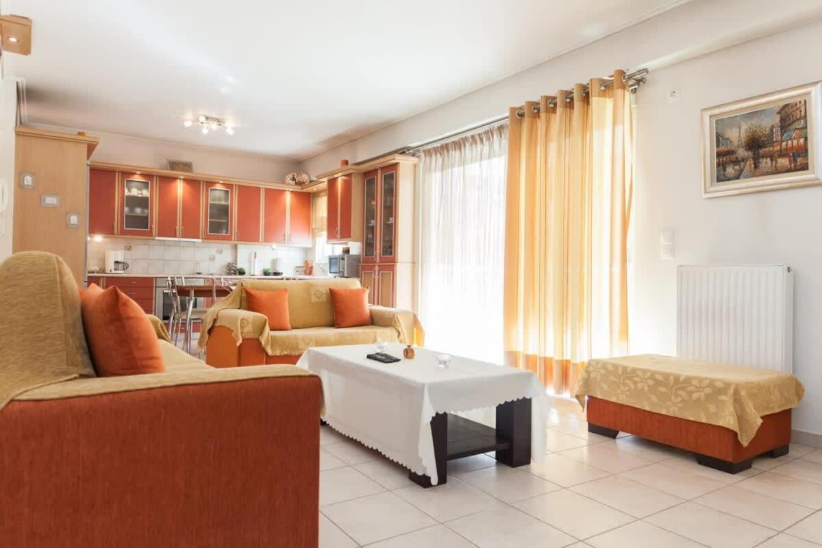 Scenic Balcony Apt In Vibrant Petralona Athens Ngoại thất bức ảnh
