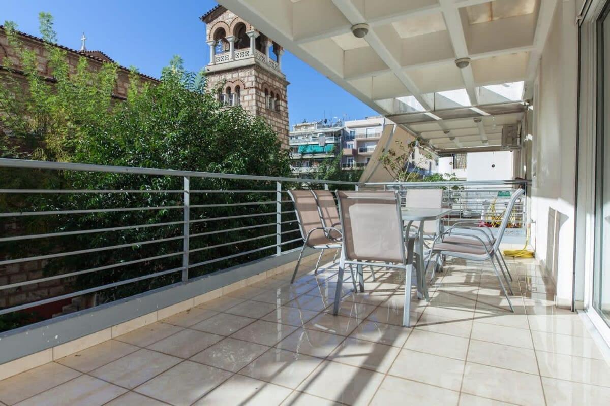 Scenic Balcony Apt In Vibrant Petralona Athens Ngoại thất bức ảnh