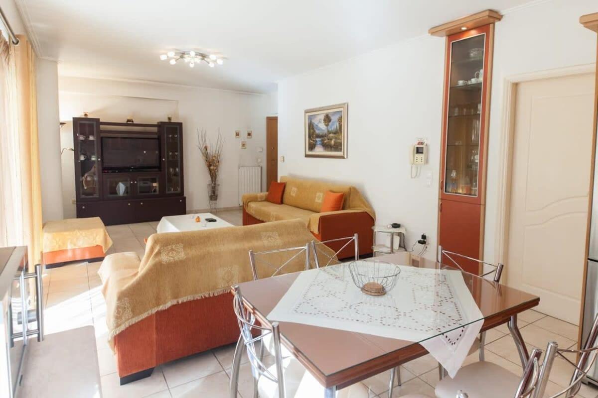 Scenic Balcony Apt In Vibrant Petralona Athens Ngoại thất bức ảnh