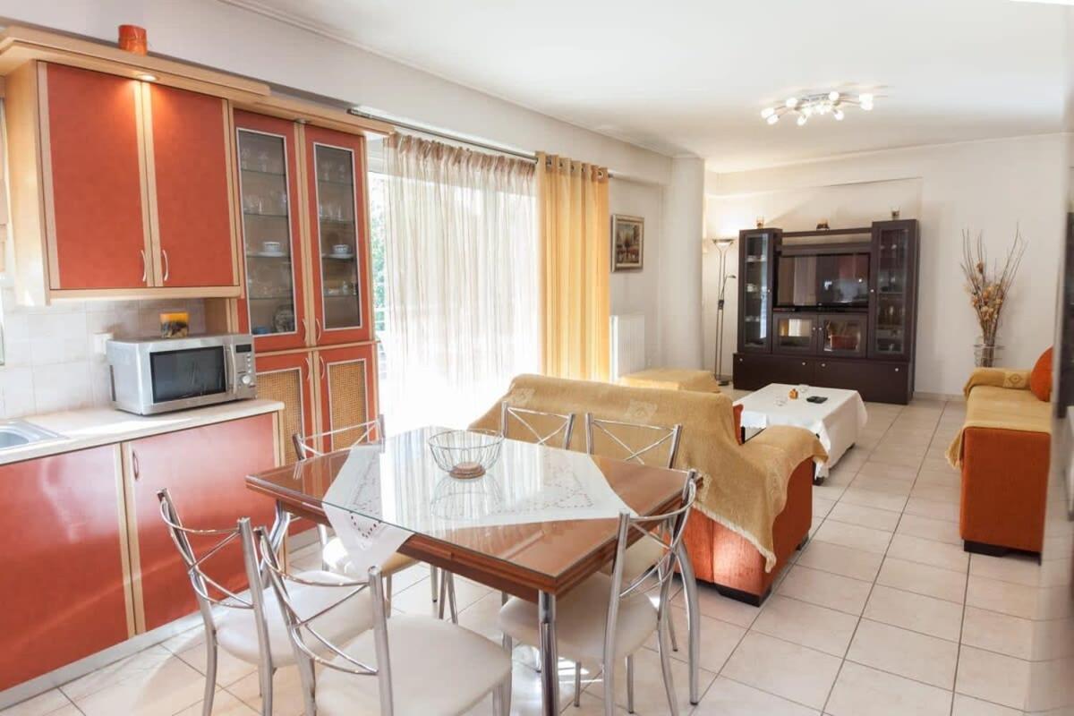Scenic Balcony Apt In Vibrant Petralona Athens Ngoại thất bức ảnh